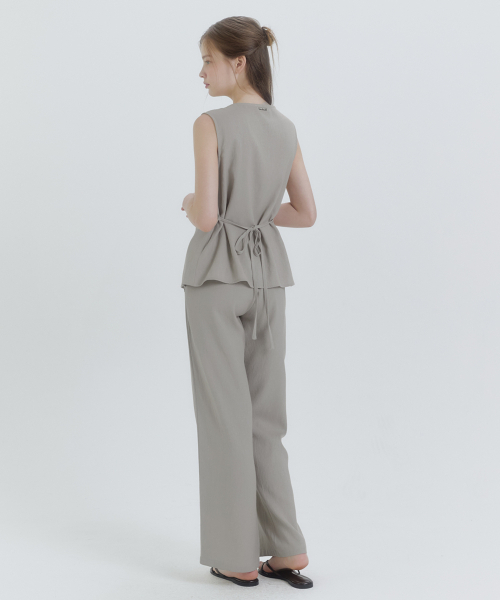 MICANE(ミケーネ)の「ヌオーリネンスリーブレスブラウス-パンツセットアップ(シャツ/ブラウス・レディース・ブラック/ダークベージュ・X-LARGE/SMALL/MEDIUM/LARGE)」の6枚目の写真