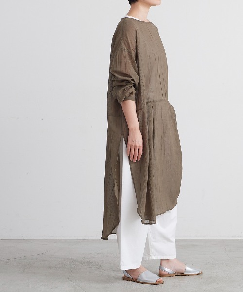 HEAVENLY（ヘブンリー）の「【 HEAVENLY / ヘブンリー 】 Longsleeve Sheer Tunic  2625092　DLI（チュニック・レディース・カーキ/オフホワイト/ブラック・FREE）」の13枚目の写真