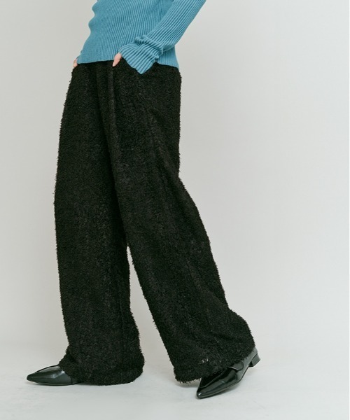 W:Huku（フーク）の「フェザーヤーン ハイウエスト タック パンツ / Feather Yarn High-Waisted Tuck Pants（その他パンツ・レディース・ブラック/アイボリー・L/M）」の2枚目の写真