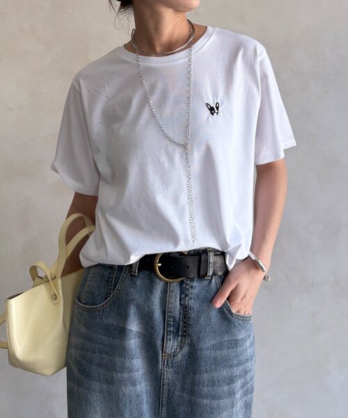 DouDou(ドゥドゥ)の「【WEB限定】ワッペン風刺繍TEE(Tシャツ/カットソー・レディース・ブラック/オフホワイト・FREE)」の2枚目の写真