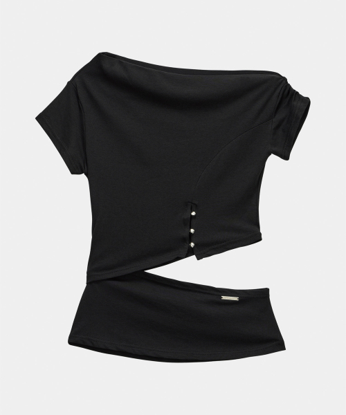 ETRE AU SOMMET(エトレオソメ)の「Cut-Out Open Short Sleeve (Black)(Tシャツ/カットソー・レディース・ブラック・FREE)」の4枚目の写真