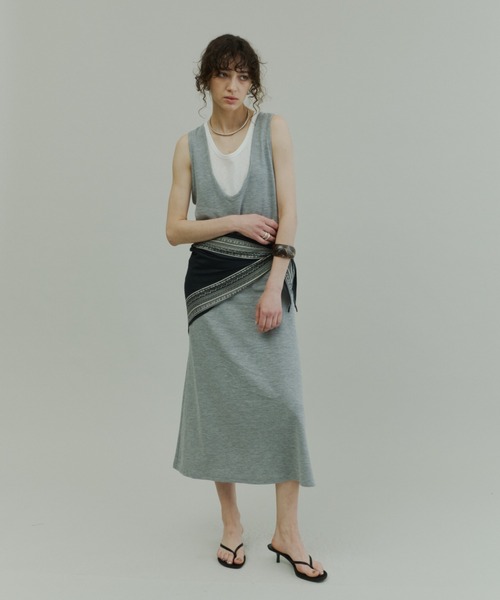 Plumel(プルメル)の「Layered Jersey Long Dress Set / レイヤードジャージーロングドレス(ワンピース・レディース・ライトグレー/ブラック/チャコールグレー・MEDIUM)」の3枚目の写真