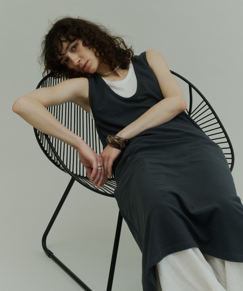 Plumel(プルメル)の「Layered Jersey Long Dress Set / レイヤードジャージーロングドレス(ワンピース・レディース・ライトグレー/ブラック/チャコールグレー・MEDIUM)」の21枚目の写真