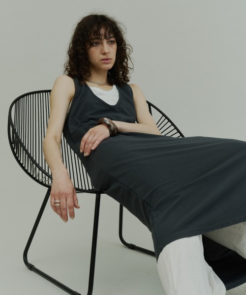 Plumel(プルメル)の「Layered Jersey Long Dress Set / レイヤードジャージーロングドレス(ワンピース・レディース・ライトグレー/ブラック/チャコールグレー・MEDIUM)」の13枚目の写真