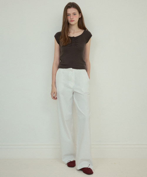 OURNOSTALGIA(アワー ノスタルジア)の「Mono basic straight cotton pants_White(O25-PT02)(その他パンツ・レディース・ホワイト・MEDIUM/SMALL)」の3枚目の写真