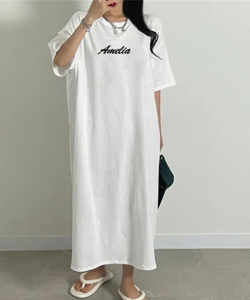 LETee(レティー)の「1枚で抜け感たっぷり!ロゴプリントが映えるリラックスTシャツワンピース(ワンピース・レディース・ホワイト/ブラック/グレー・FREE)」の1枚目の写真