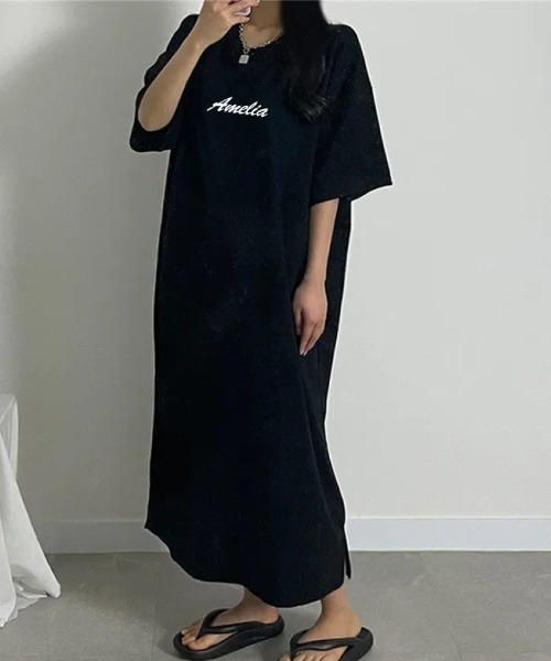 LETee(レティー)の「1枚で抜け感たっぷり!ロゴプリントが映えるリラックスTシャツワンピース(ワンピース・レディース・ホワイト/ブラック/グレー・FREE)」の2枚目の写真