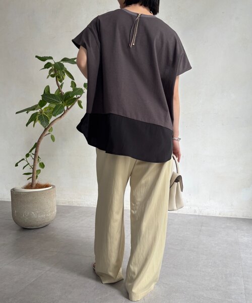 Jena espace merveilleux(ジェナ エスパスメルヴェイユ)の「バックファスナー切替カットソー(Tシャツ/カットソー・レディース・オフホワイト/ネイビー/チャコールグレー・FREE)」の17枚目の写真