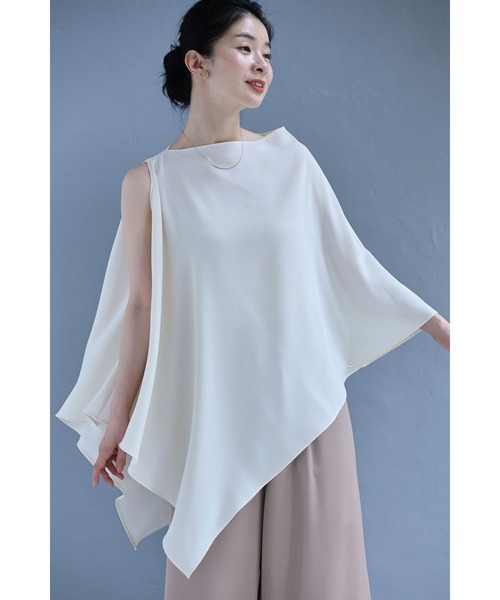 揺らめくドレープのアシンメトリーブラウストップス（シャツ/ブラウス