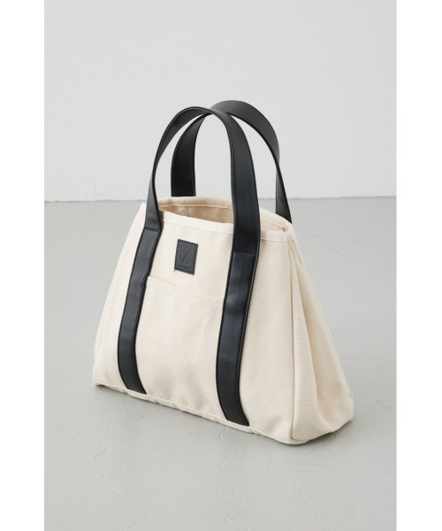 AZUL by moussy(アズールバイマウジー)の「台形トートバッグ【着用画像あり】(トートバッグ・メンズ・ホワイト/ブラック・FREE)」の6枚目の写真