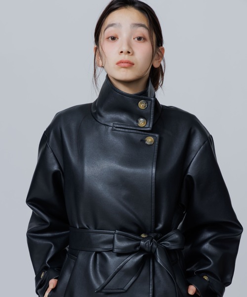 SENEE(セニー)の「2way stand collar middle coat(ツーウェイスタンドカラーミドルコート)(ノーカラーコート・レディース・ブラック/ブラック系その他/ブラウン・MEDIUM/SMALL)」の16枚目の写真