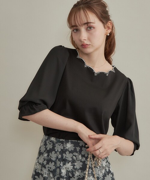 couture brooch（クチュールブローチ）の「【顔まわり華やぐ・UVカット】スカラ刺繍トップス（Tシャツ/カットソー・レディース・ボルドー/ブラック/グレー・40/38/36/42）」の12枚目の写真