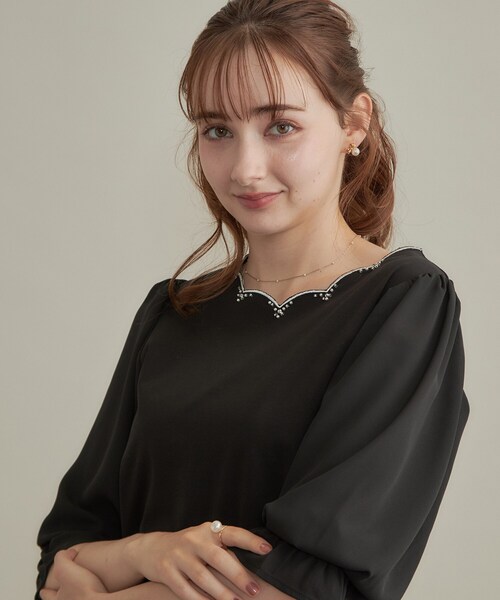 couture brooch（クチュールブローチ）の「【顔まわり華やぐ・UVカット】スカラ刺繍トップス（Tシャツ/カットソー・レディース・ボルドー/ブラック/グレー・40/38/36/42）」の14枚目の写真