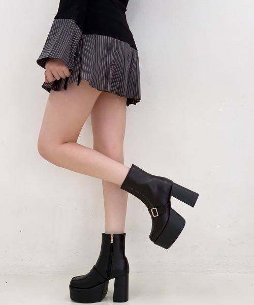 DEMETER(デメテル)の「厚底 プラットフォーム ワンベルト ショートブーツ(ブーツ・レディース・キャメル/ブラック・S/M/L/LL)」の16枚目の写真