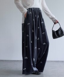 【WEB限定】ベロア刺繍イージーパンツ