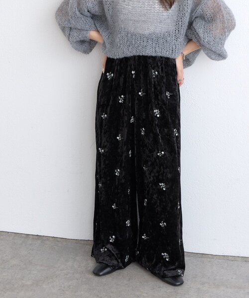 DISCOAT(ディスコート)の「【WEB限定】ベロア刺繍イージーパンツ(その他パンツ・レディース・ブラック/チャコールグレー/ブラウン・FREE)」の7枚目の写真