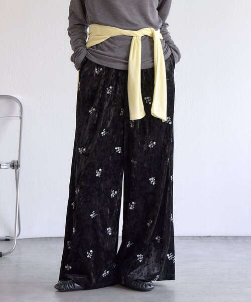 DISCOAT(ディスコート)の「【WEB限定】ベロア刺繍イージーパンツ(その他パンツ・レディース・ブラック/チャコールグレー/ブラウン・FREE)」の10枚目の写真
