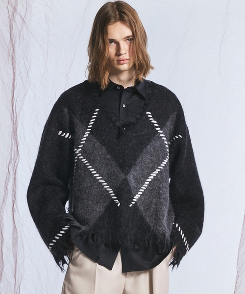 MAISON SPECIAL(メゾンスペシャル)の「《UNISEX》デストロイダメージアーガイルプライムオーバーモヘヤシャギーVネックニットセーター/Distressed Damaged Argyle Prime-Over Mohair Shaggy V-neck Knit Sweater【MAISON SPECIAL/メゾンスペシャル】(ニット/セーター・メンズ・パープル/ブラック・0/2/1)」の1枚目の写真