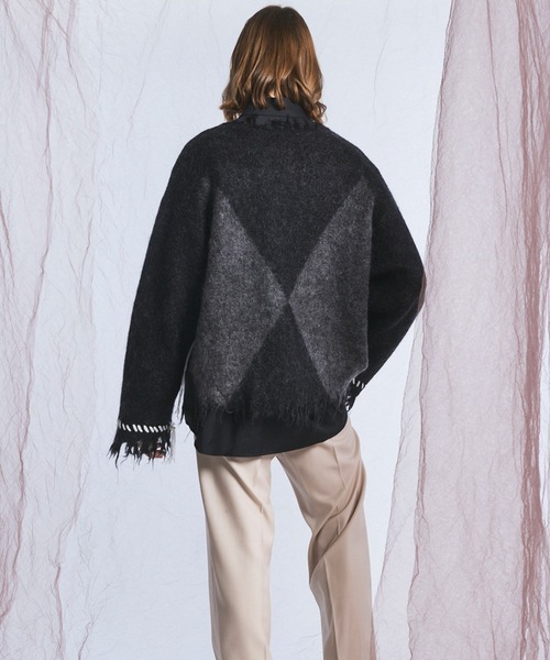 MAISON SPECIAL(メゾンスペシャル)の「《UNISEX》デストロイダメージアーガイルプライムオーバーモヘヤシャギーVネックニットセーター/Distressed Damaged Argyle Prime-Over Mohair Shaggy V-neck Knit Sweater【MAISON SPECIAL/メゾンスペシャル】(ニット/セーター・メンズ・パープル/ブラック・0/2/1)」の9枚目の写真