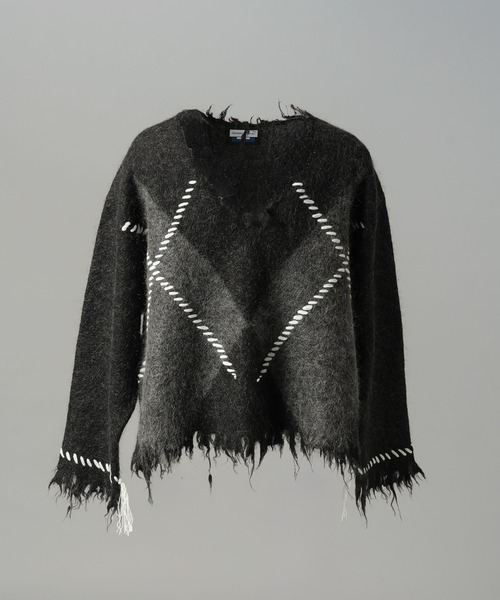 MAISON SPECIAL(メゾンスペシャル)の「《UNISEX》デストロイダメージアーガイルプライムオーバーモヘヤシャギーVネックニットセーター/Distressed Damaged Argyle Prime-Over Mohair Shaggy V-neck Knit Sweater【MAISON SPECIAL/メゾンスペシャル】(ニット/セーター・メンズ・パープル/ブラック・0/2/1)」の16枚目の写真