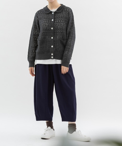 nop de nod(ノップドゥノッド)の「Pommeギャバ裾ダーツ9分パンツ(その他パンツ・レディース・ブラック/ネイビー/ダークグレー・3)」の11枚目の写真