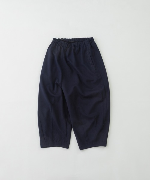nop de nod(ノップドゥノッド)の「Pommeギャバ裾ダーツ9分パンツ(その他パンツ・レディース・ブラック/ネイビー/ダークグレー・3)」の14枚目の写真