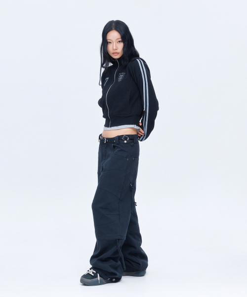 DAUSPICE(ディーオスピス)の「(DUC) ワッフルクロップドトラックトップ ブラック(ナイロンジャケット・レディース・ブラック・ONE SIZE)」の4枚目の写真