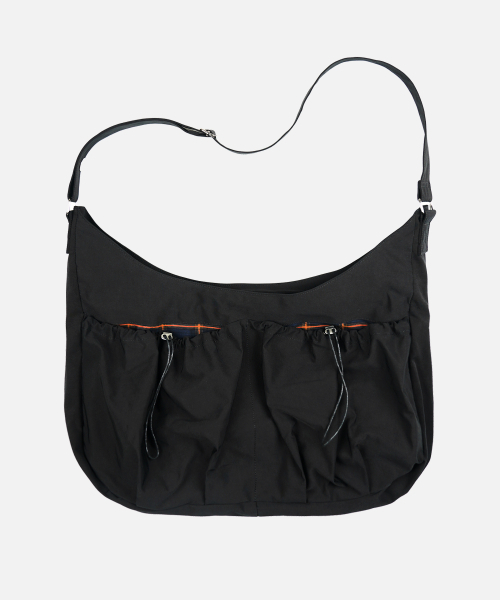 FRIZMWORKS(フリズムワークス)の「HERITAGE HUNTING CROSS BAG _ BLACK(メッセンジャーバッグ・レディース・その他・ONE SIZE)」の1枚目の写真