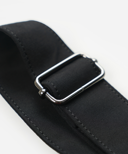 FRIZMWORKS(フリズムワークス)の「HERITAGE HUNTING CROSS BAG _ BLACK(メッセンジャーバッグ・レディース・その他・ONE SIZE)」の6枚目の写真