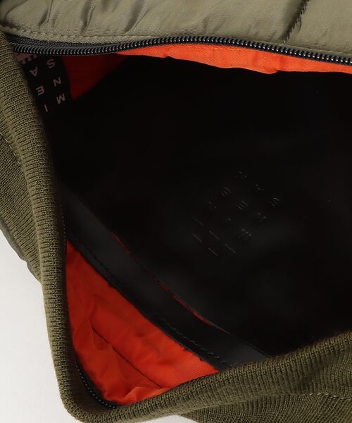 SHIPS（シップス）の「Minnessak:MED.CORD CROSS（トートバッグ・メンズ・ブラック/オリーブ・ONE SIZE）」の5枚目の写真