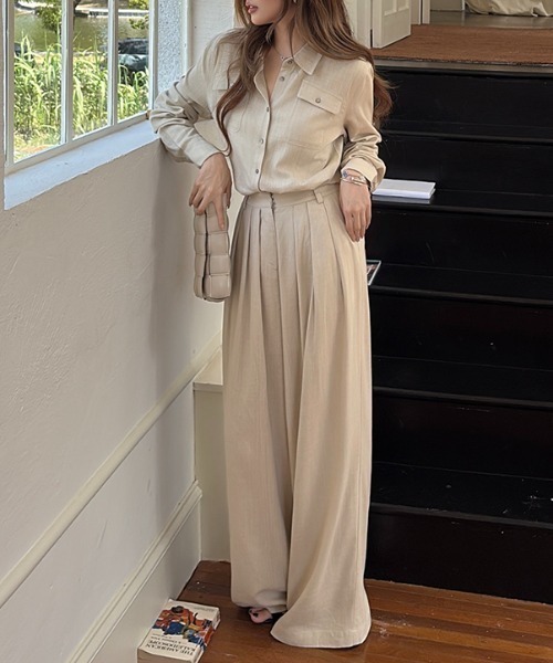 FAVORITO(ファヴォリート)の「シャツ型トップスワイドパンツセットアップ(セットアップ・レディース・ベージュ・S/M/L)」の14枚目の写真