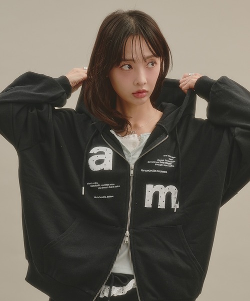 apres jour mignon(アプレジュールミニョン)の「アップリケパーカー(パーカー・レディース・杢グレー/ブラック/グレー・SMALL/LARGE)」の2枚目の写真