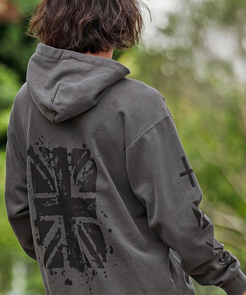 CAMBIO(カンビオ)の「mpa4272- ピグメント染めプリントプルパーカー - Union Jack(2602132MCB)(パーカー・メンズ・ホワイト/ブラック/ブルー・S/M/L/XL)」の1枚目の写真