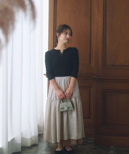 COHINA(コヒナ)の「コットンシルクヘンリーネックトップス 【低身長・小柄女性】(Tシャツ/カットソー・レディース・ブラック/レッド/オフホワイト・ONE SIZE)」の9枚目の写真