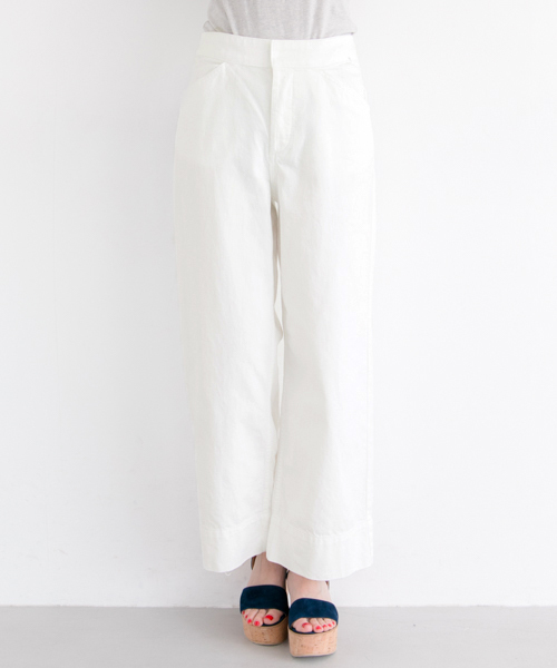 URBAN RESEARCH(アーバンリサーチ)の「UR 後ろレースupワイドデニムパンツ(デニムパンツ・レディース・オフホワイト・38/36)」の3枚目の写真