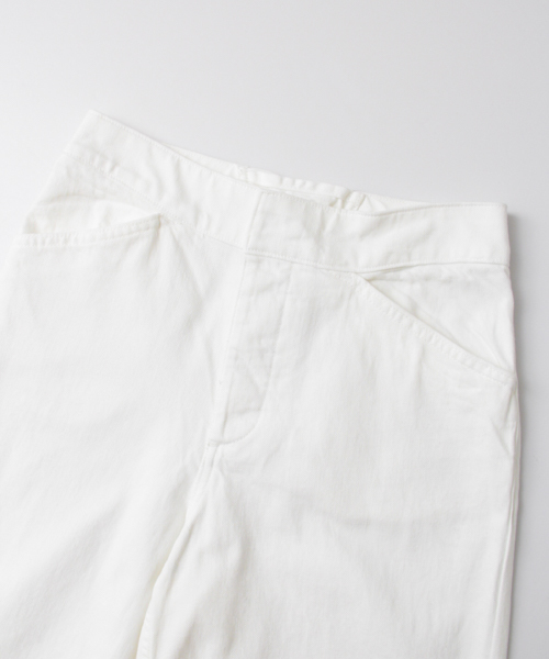 URBAN RESEARCH(アーバンリサーチ)の「UR 後ろレースupワイドデニムパンツ(デニムパンツ・レディース・オフホワイト・38/36)」の6枚目の写真