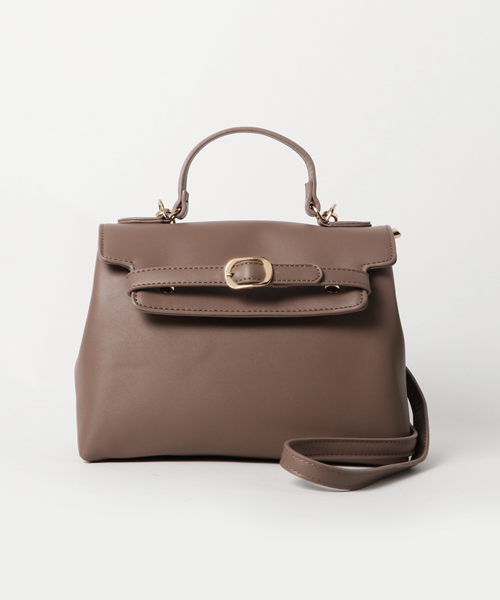 PLAIN CLOTHING（プレーンクロージング）の「フロントベルトハンドバッグ/ショルダーバッグ【PLAIN CLOTHING】（ショルダーバッグ・レディース・ベージュ/レッド/キャメル/グレー/ブラック・FREE）」の3枚目の写真