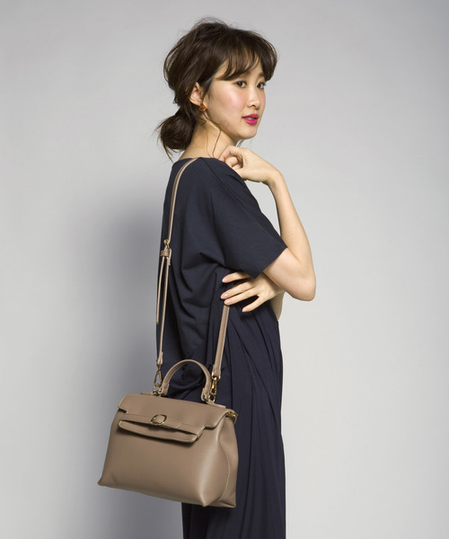 PLAIN CLOTHING（プレーンクロージング）の「フロントベルトハンドバッグ/ショルダーバッグ【PLAIN CLOTHING】（ショルダーバッグ・レディース・ベージュ/レッド/キャメル/グレー/ブラック・FREE）」の21枚目の写真