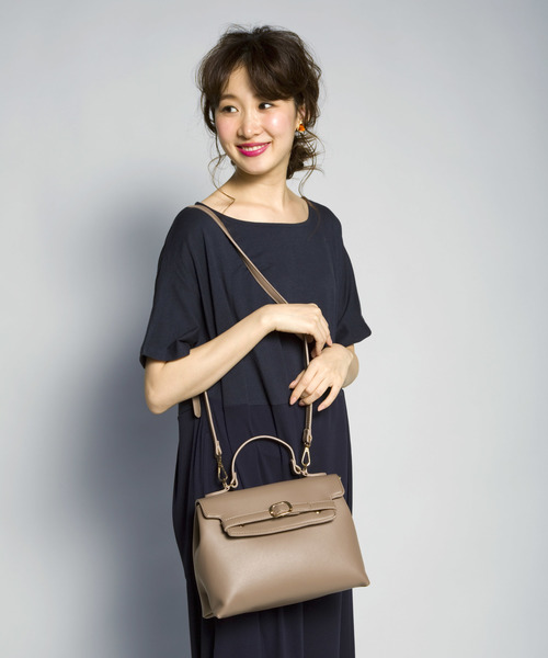 PLAIN CLOTHING（プレーンクロージング）の「フロントベルトハンドバッグ/ショルダーバッグ【PLAIN CLOTHING】（ショルダーバッグ・レディース・ベージュ/レッド/キャメル/グレー/ブラック・FREE）」の22枚目の写真