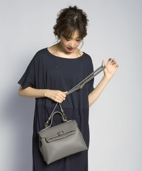 PLAIN CLOTHING（プレーンクロージング）の「フロントベルトハンドバッグ/ショルダーバッグ【PLAIN CLOTHING】（ショルダーバッグ・レディース・ベージュ/レッド/キャメル/グレー/ブラック・FREE）」の15枚目の写真