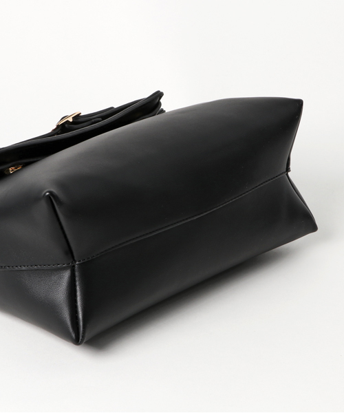 PLAIN CLOTHING（プレーンクロージング）の「フロントベルトハンドバッグ/ショルダーバッグ【PLAIN CLOTHING】（ショルダーバッグ・レディース・ベージュ/レッド/キャメル/グレー/ブラック・FREE）」の7枚目の写真