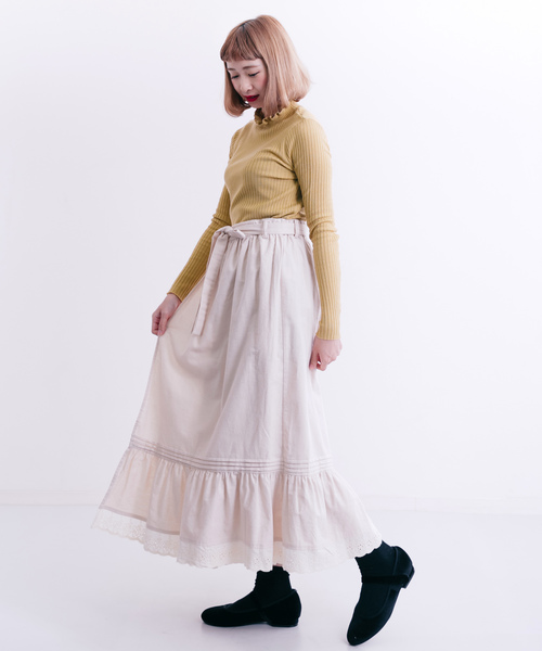 MERLOT（メルロー）の「フリルネックリブニットプルオーバー1101（ニット/セーター・レディース・ライトグレー/マスタード/パープル/アイボリー/ブルー/ブラック・FREE）」の13枚目の写真