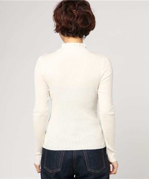 MERLOT（メルロー）の「フリルネックリブニットプルオーバー1101（ニット/セーター・レディース・ライトグレー/マスタード/パープル/アイボリー/ブルー/ブラック・FREE）」の9枚目の写真