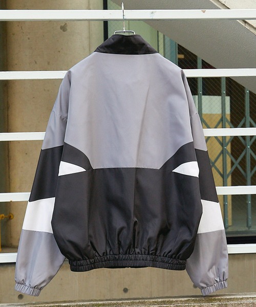 30649924b_b_412_500.jpg