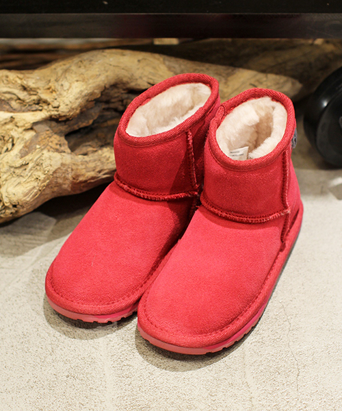 EMU Australia（エミューオーストラリア）の「Wallaby Mini（ブーツ・キッズ・チャコールグレー/ブラウン/ブラック/カーキブラウン/フューシャピンク/ネイビー/プラム/ピンク・10/11/13/2/1/12/9/3/8/4）」の8枚目の写真