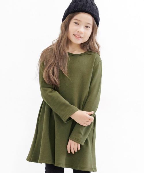 Bee des Bee（ビーデスビー）の「【裏起毛】無地フレアワンピース（ワンピース・キッズ・ラベンダー/ブラック/グレー/ベージュ/グリーン/カーキブラウン/チャコール/ピンク系その他/ピンク/イエロー/ホワイト/ブルー/パープル系その他2/パープル系その他/ネイビー/アッシュグレー/ブルー系/グリーン系/杢グレー/モカ/ピンク系/ブルー系1/ピンク系その他2/ライトパープル・110cm/130cm/120cm/90cm/100cm/140cm/150cm）」の7枚目の写真