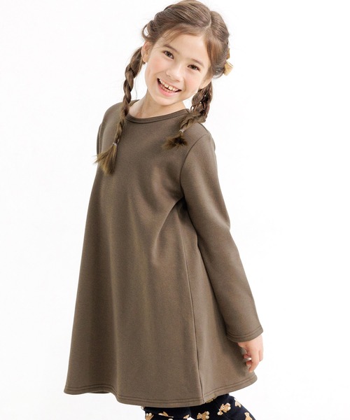 Bee des Bee（ビーデスビー）の「【裏起毛】無地フレアワンピース（ワンピース・キッズ・ラベンダー/ブラック/グレー/ベージュ/グリーン/カーキブラウン/チャコール/ピンク系その他/ピンク/イエロー/ホワイト/ブルー/パープル系その他2/パープル系その他/ネイビー/アッシュグレー/ブルー系/グリーン系/杢グレー/モカ/ピンク系/ブルー系1/ピンク系その他2/ライトパープル・110cm/130cm/120cm/90cm/100cm/140cm/150cm）」の8枚目の写真