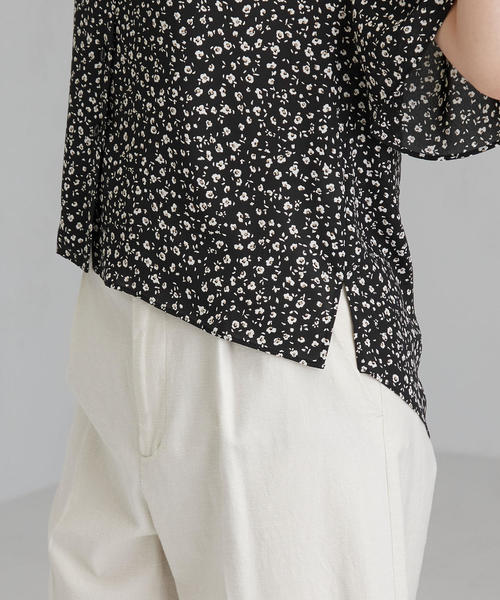green label relaxing(グリーンレーベルリラクシング)の「FFC フラワー プリント Vネック ブラウス(シャツ/ブラウス・レディース・ケリー/ベージュ/ブラック・FREE)」の10枚目の写真