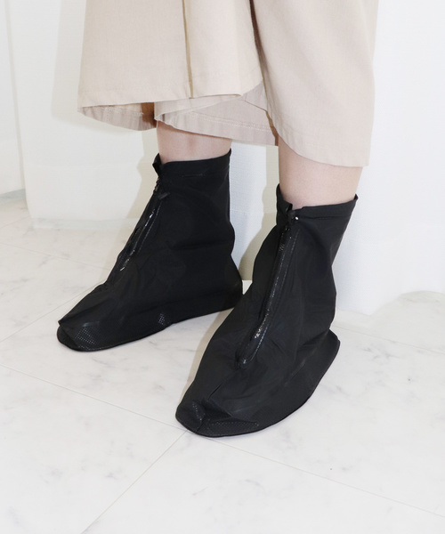 DONOBAN（ドノバン）の「靴のまま履ける ! シューズカバー（シューズ小物/雑貨・レディース・ホワイト/ブラック・M/L）」の2枚目の写真