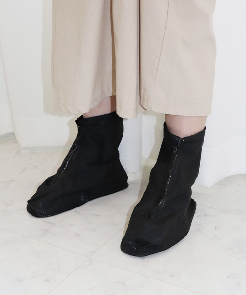 DONOBAN（ドノバン）の「靴のまま履ける ! シューズカバー（シューズ小物/雑貨・レディース・ホワイト/ブラック・M/L）」の6枚目の写真